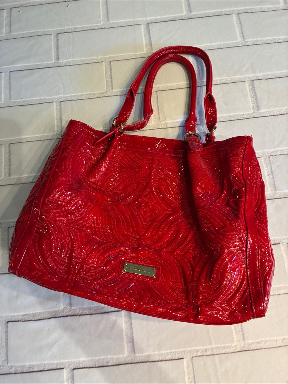 🎉NEW LISTING!🎉ANTONIO MELANI Shiny Red Patterned Patent Tote Bag